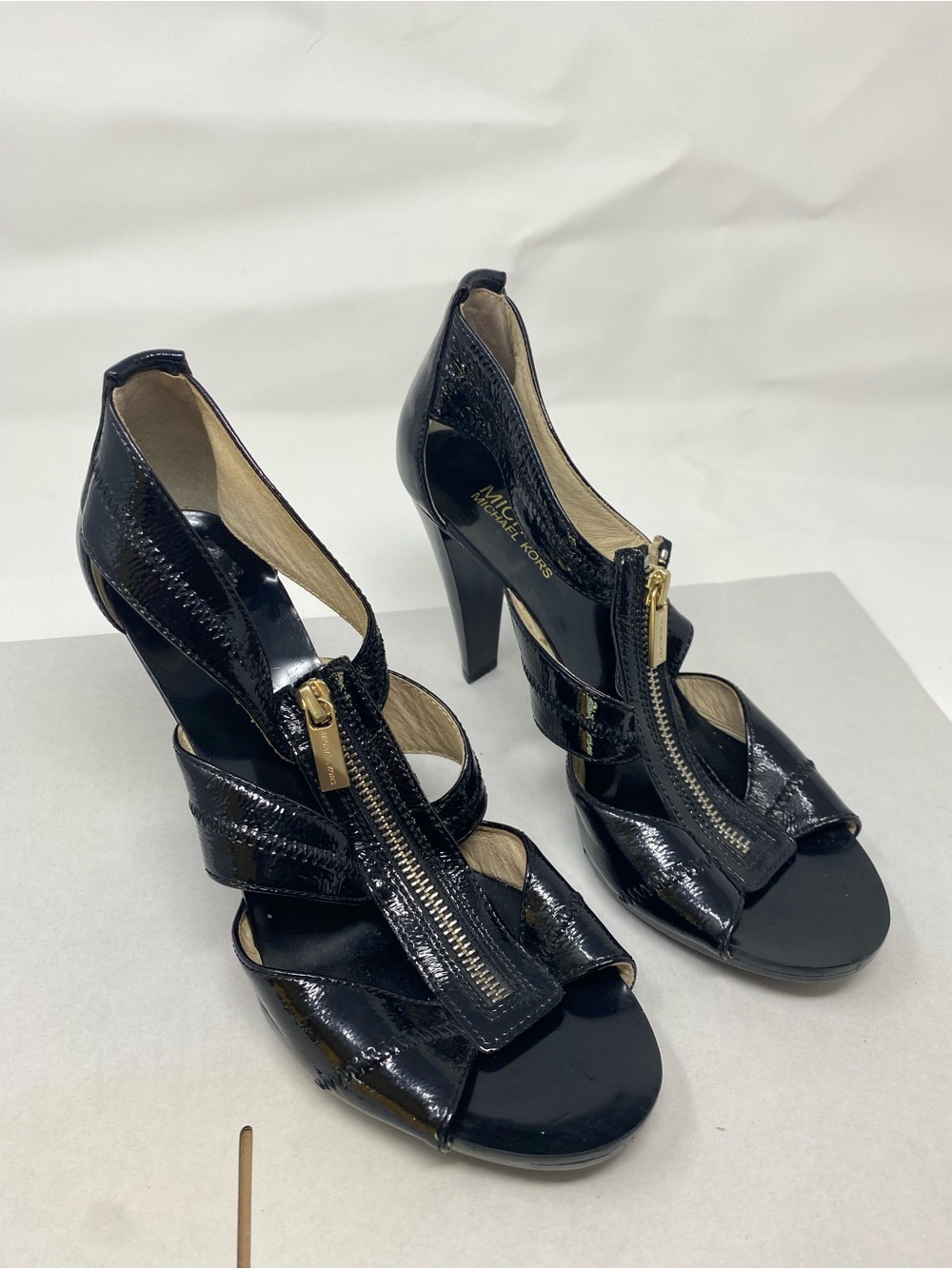 Michael Kors Berkley T Strap Zipper Open-toe Leather Black Sz 8.5 Or 9